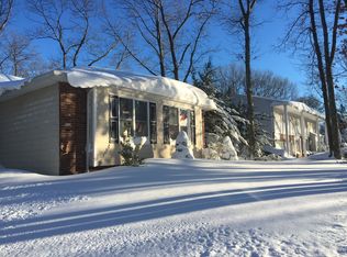 5 Wichard Blvd, Commack, NY 11725