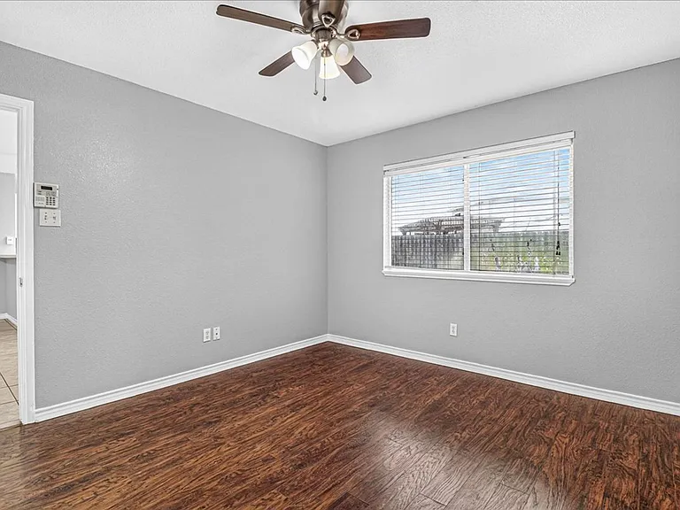 6810 Blue Skyway Dr — Photo 19