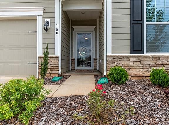 4th image of 109 Margo Ln
