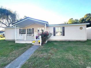 345 Flora Ave, Flora, IL 62839