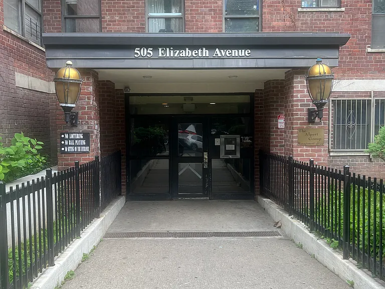 Elizabeth Ave — Photo 6