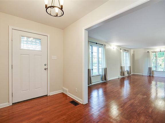 2nd image of 4252 Philadelphia Dr