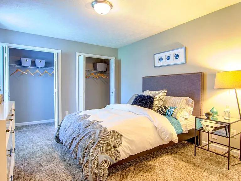 Sutter Lake Apartments — Photo 13