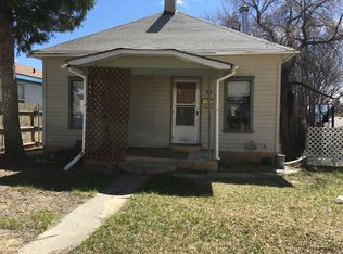 927 S 4th St, Raton, NM 87740
