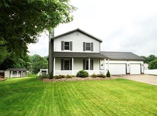 1512 Cove St NW, Uniontown, OH