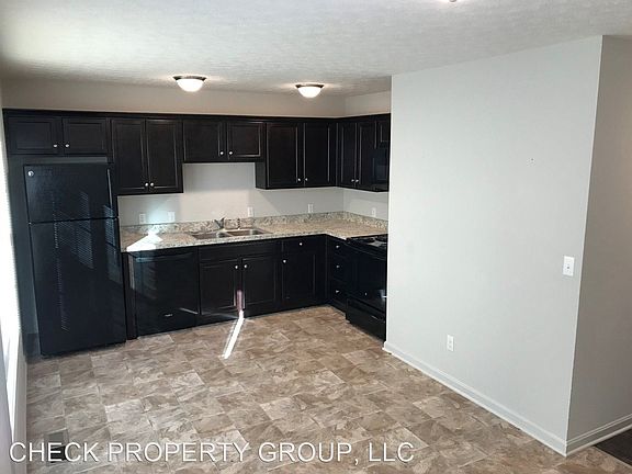 4th image of 1023 Amanda Dr