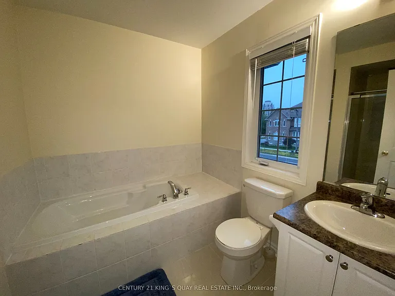 1102 Bur Oak Ave — Photo 13