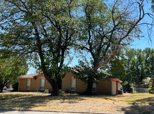 702 Donlee Rd, Lancaster, TX 75134