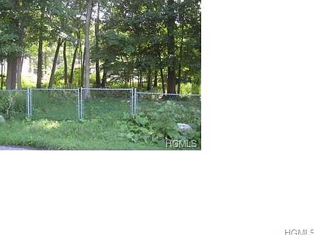 1st image of 40 Forest Ln