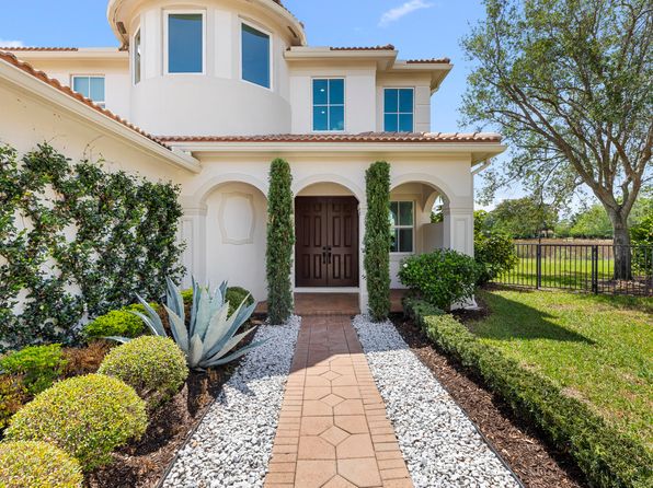 10584 Galleria Street, Wellington, FL 33414