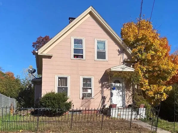 105 Ford St, Brockton, MA 02301