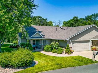 10 Cree Point Dr, Mankato, MN 56001