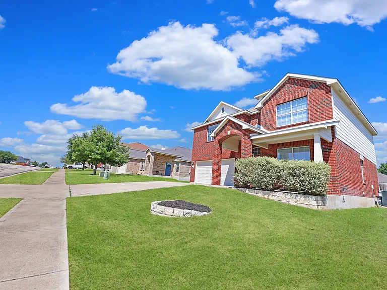 6206 Bridgewood Dr — Photo 3