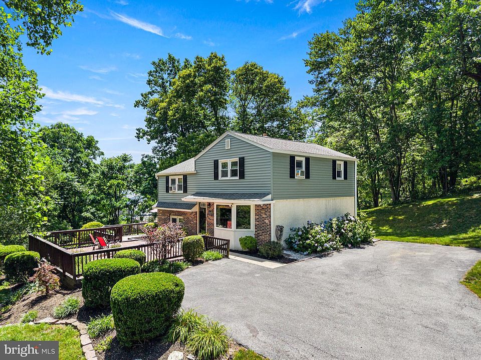 1st image of 525 Oriole Dr