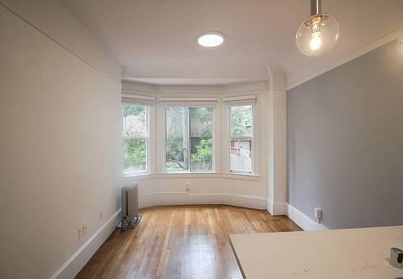 3rd image of 535 Leavenworth St #4