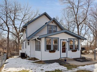 2424 Black Lake Rd, Spring Park, MN 55384