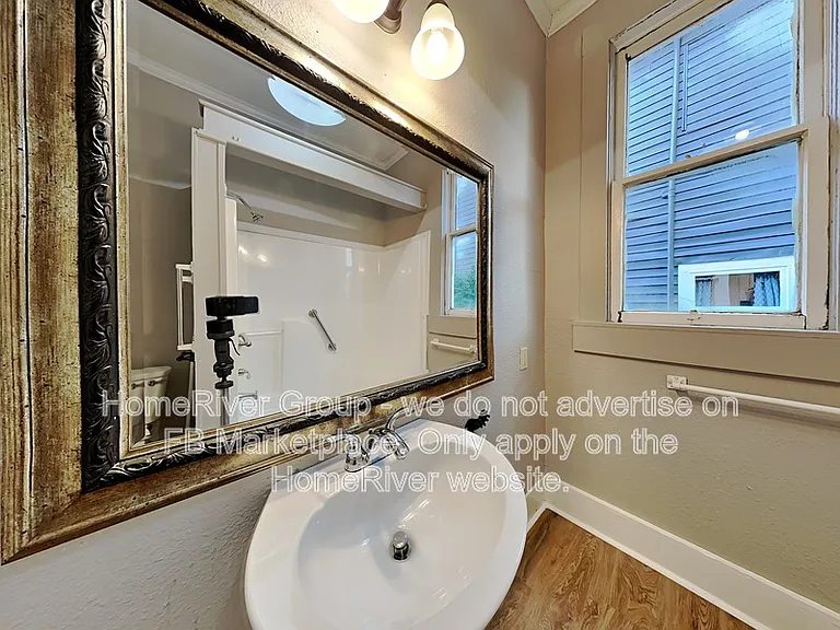 1004 W Gandy St — Photo 13