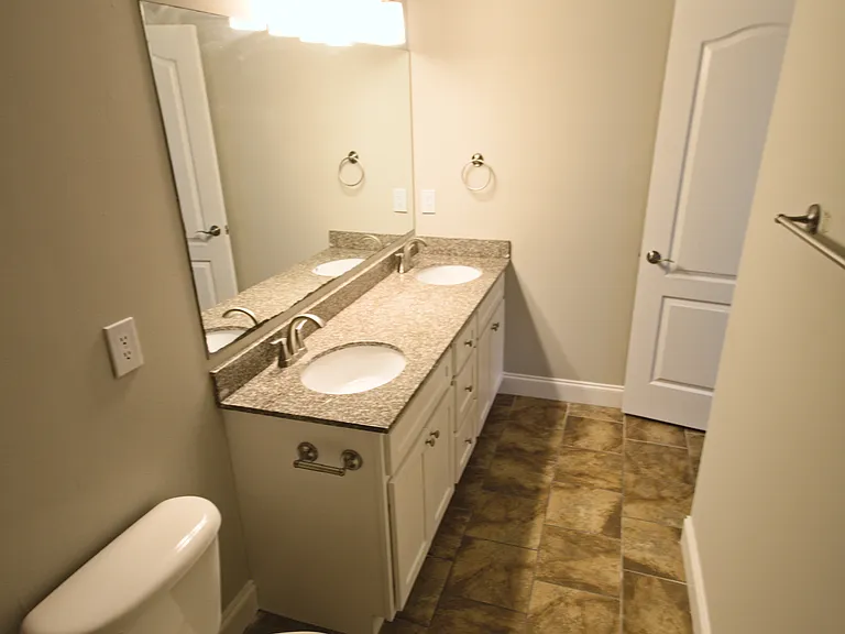 Hayden Place Apartments — Photo 51