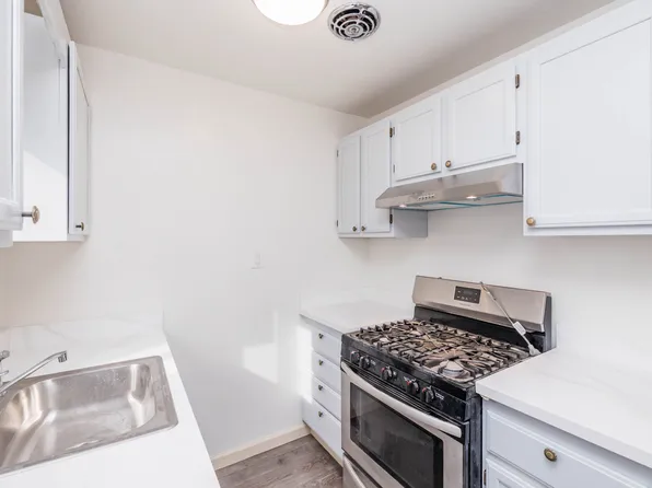 2011 10th Ave APT 5, Oakland, CA 94606