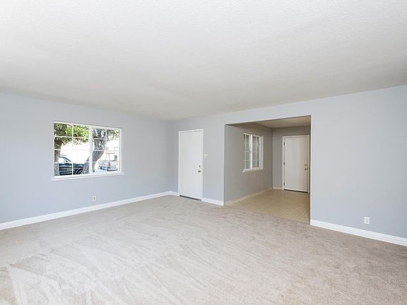 4th image of 2641 Sibelius Ave
