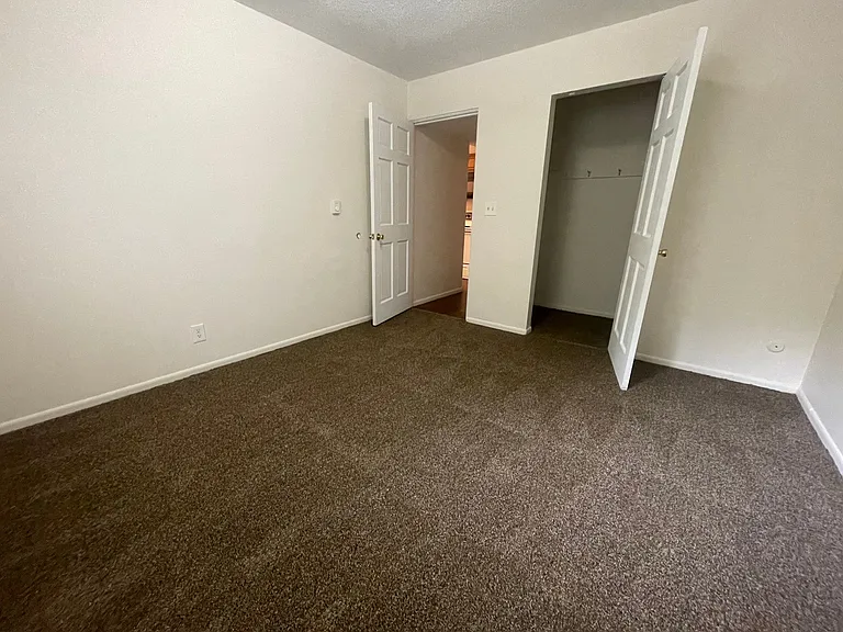 Meadow Creek Apartments — Photo 7