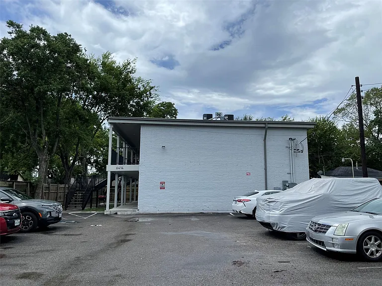 6414 Sloan St #7 — Photo 14