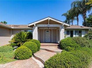 811 Cypress Dr, Vista, CA 92084