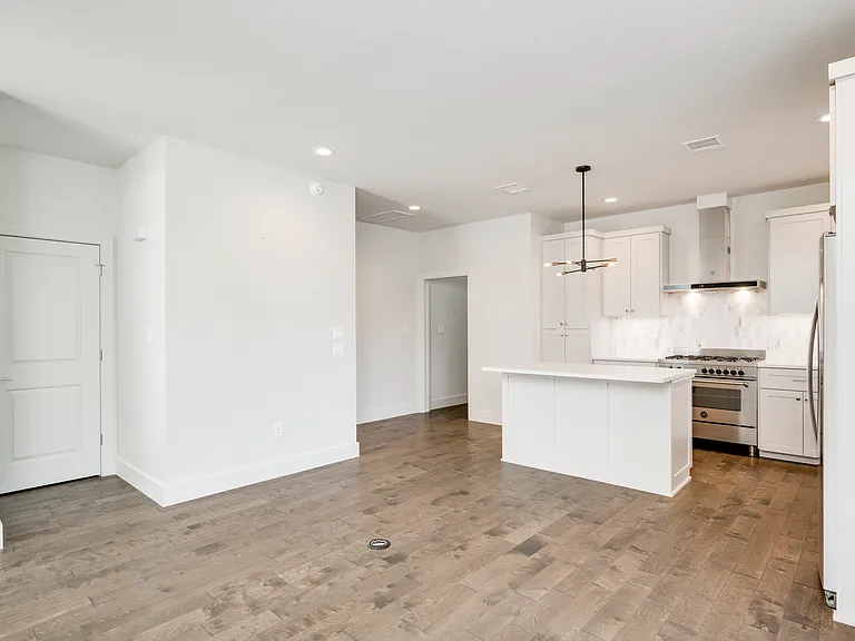 1412 Perez St #1 — Photo 24