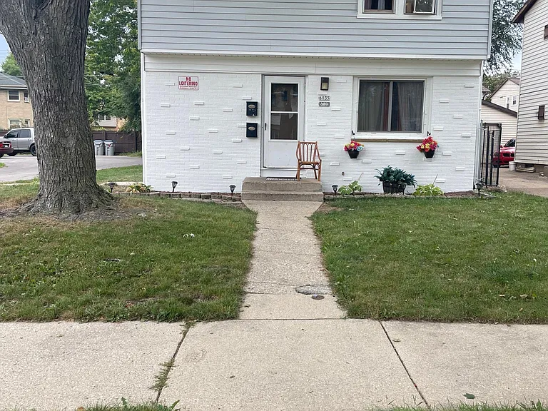 6033 N 61st St #A — Photo 7