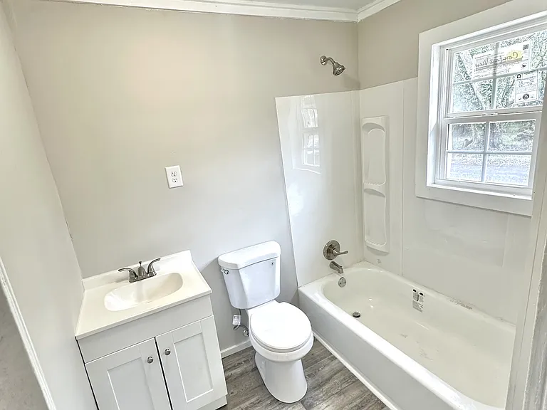6029 Ivy St — Photo 5