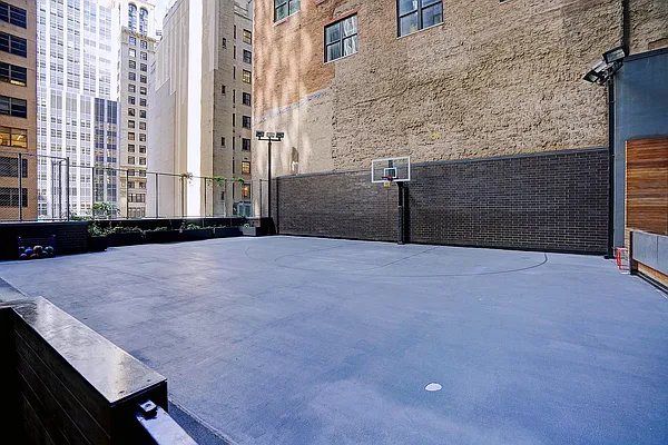 Rented by Realmart Realty LLC | media 28