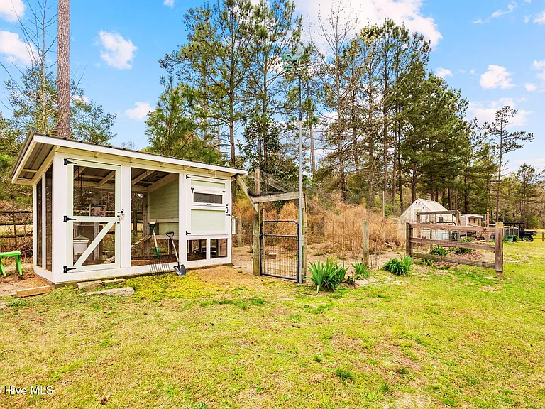 230 Causey Rd — Photo 38