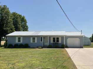 180 Woods Edge Rd, Winchester, TN 37398