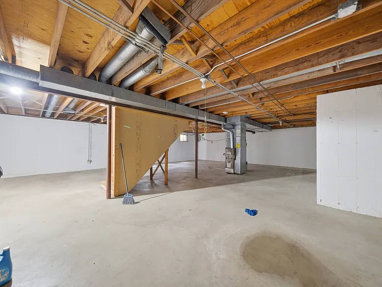 152 Dunbar Ln #B — Photo 10