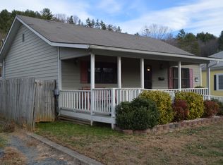 71 Laurel St, Bakersville, NC 28705