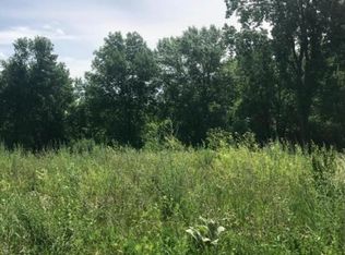 32 Crescent Ln, North Oaks, MN 55127
