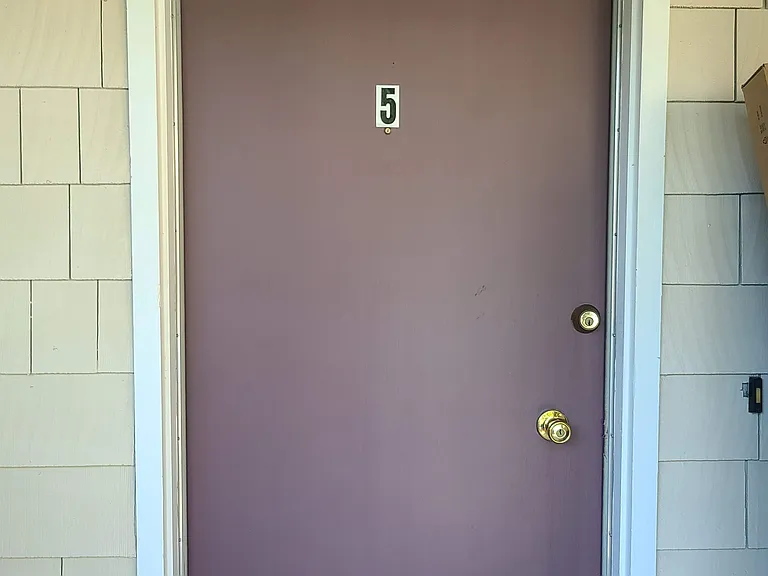 745 F St #5 — Photo 11