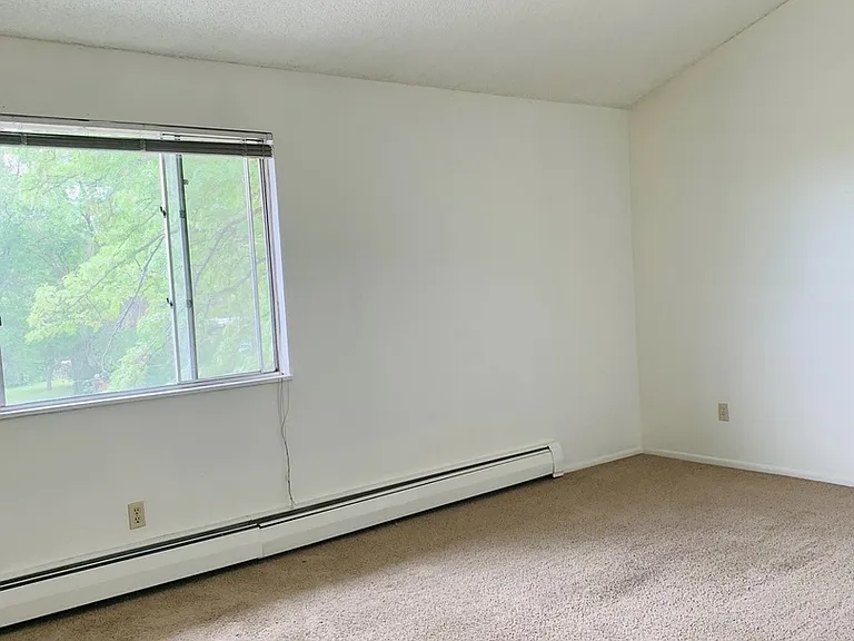 2897 Greenland Drive — Photo 14