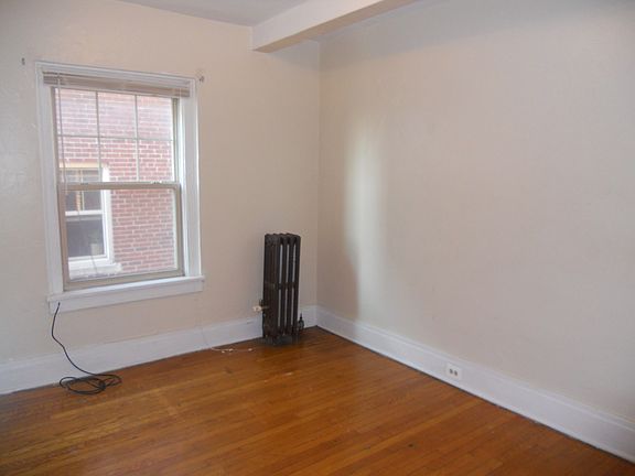 5th image of 209 Elmwood Ave APT 32