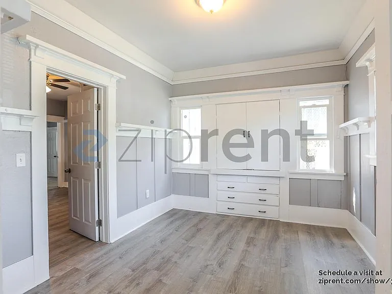 5001 S Budlong Ave — Photo 26