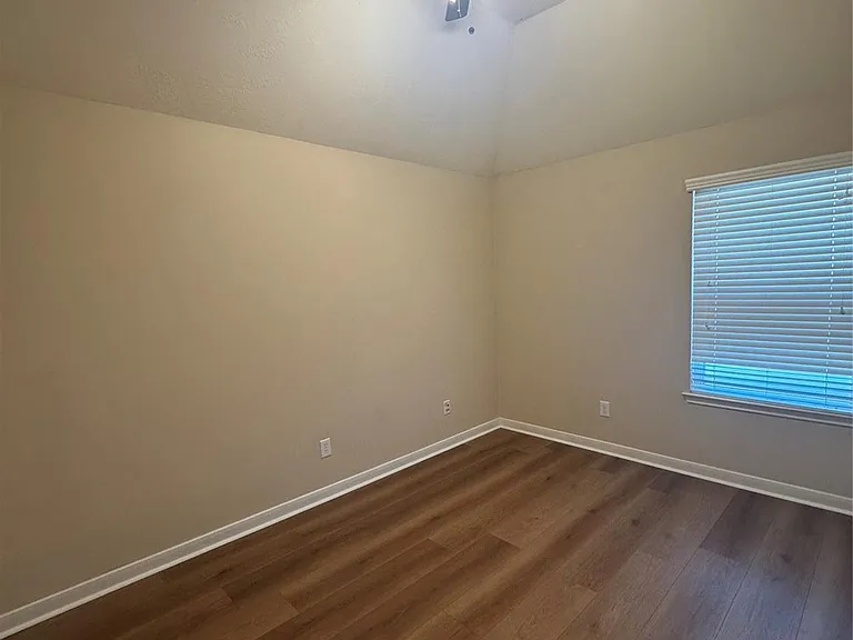 26310 Creston Woods Dr — Photo 10