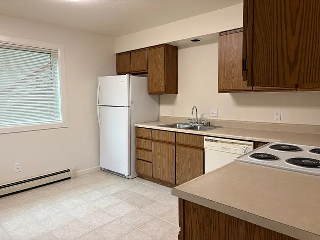 2 bed, 800 sqft, $1,700 — Photo 4