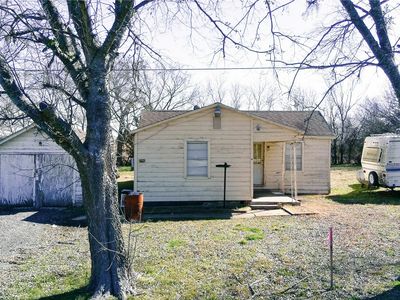 5957 Fm 512, Wolfe City, TX, 75496