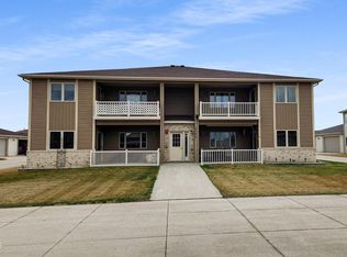 2504 Nash Ln SE #4, Mandan, ND 58554