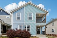 Sanders St-S2111-002.jpg