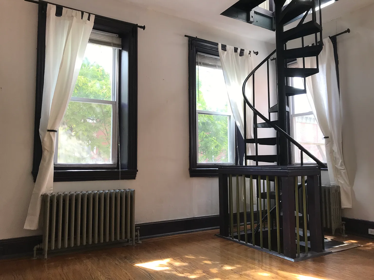 1201 N Howard St — Photo 3