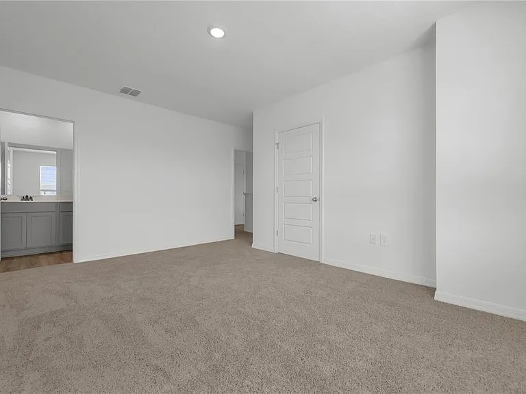 1831 Rock Elm Rd — Photo 16