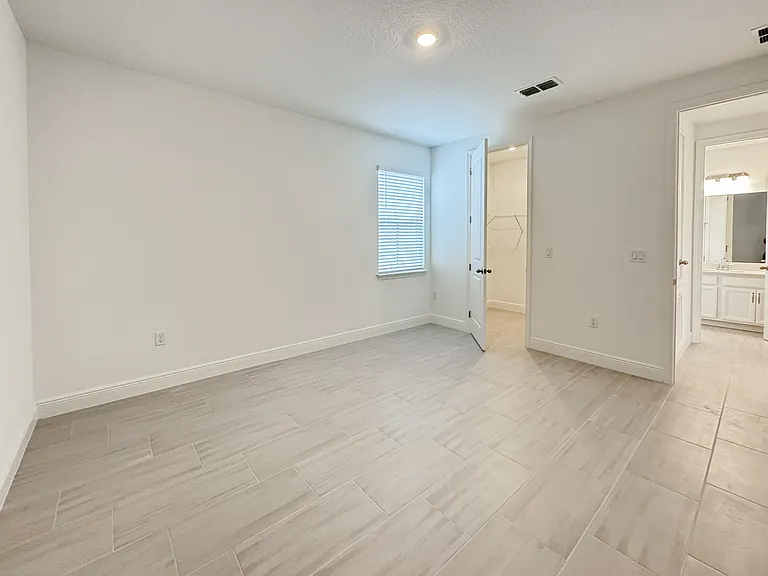 10425 Marconi Ave — Photo 12