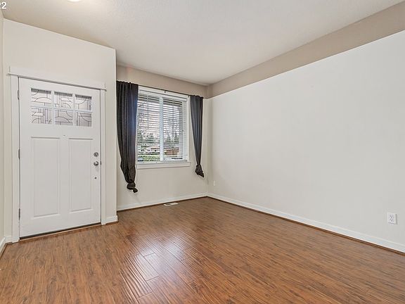 2nd image of 238 SE Highcreek Ln