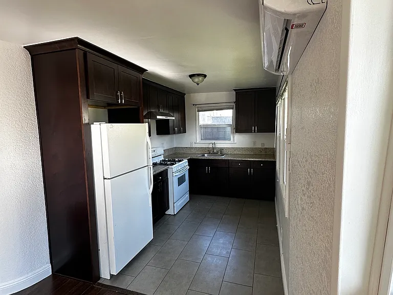 1324 N Avenue 56 — Photo 8